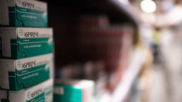 Especialistas recomiendan que mayores de 60 años no tomen aspirina de manera preventiva