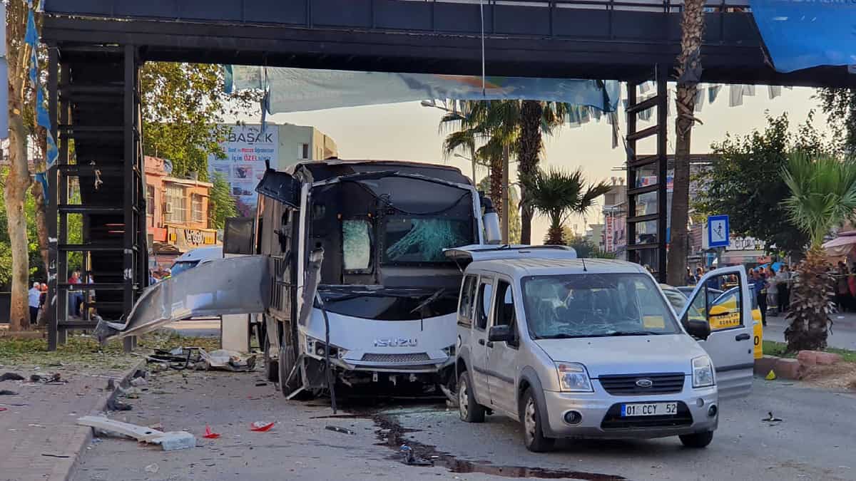 Un muerto y seis heridos dejó atentado contra autobús en Filipinas