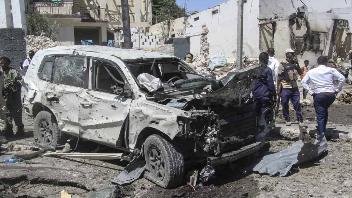 Varios muertos deja ataque suicida con carro bomba en Somalia