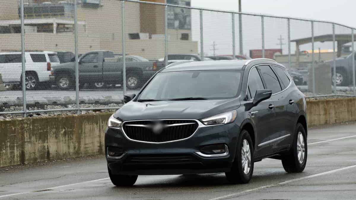 Mujer estafó por venta de un vehículo en internet por 17 millones