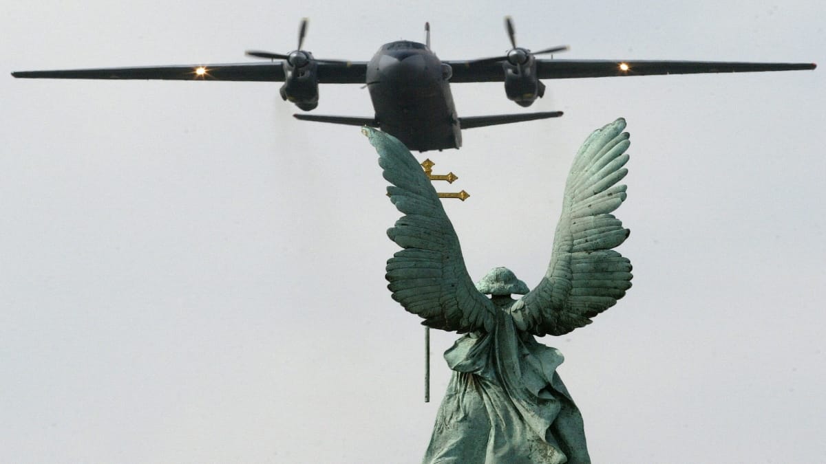 Avión desaparecido fue hallado con seis cadáveres en Rusia.