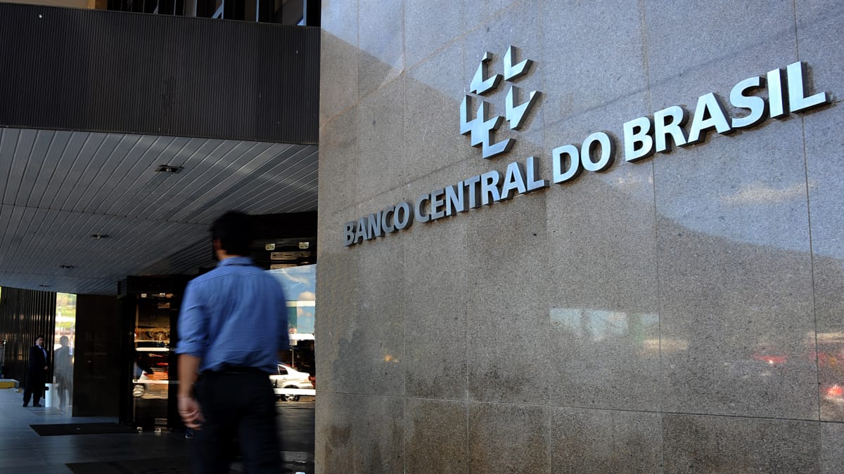 Banco Central de Brasil prevé nueva subida de tasas ante fuerte inflación