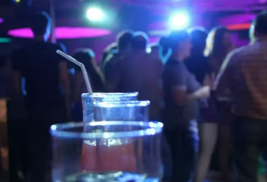 En seis zonas focalizadas de rumba en Bogotá habrá nuevas medidas para la seguridad de los ciudadanos. Los dueños de bares tendrán que propender por evitar las riñas, robos y casos de riesgo.