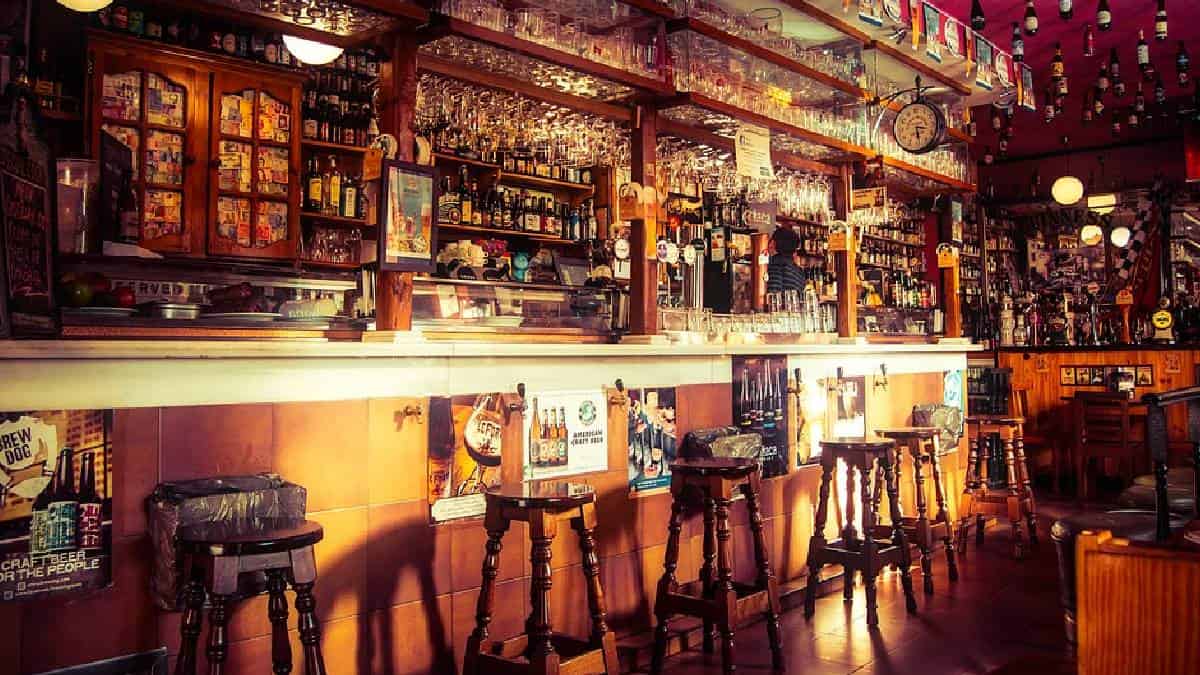 Asobares acepta exigencia de vacunación completa a trabajadores