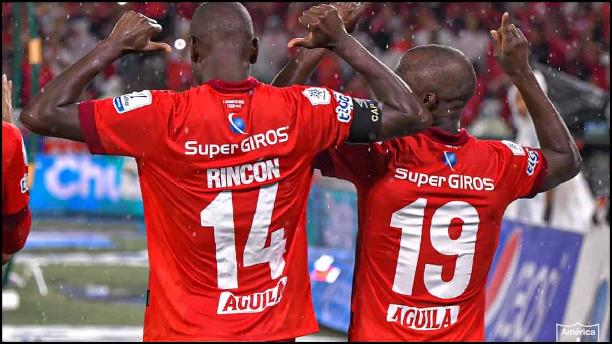 Foto: Twitter: @americadecali Celebración del gol de América de Cali