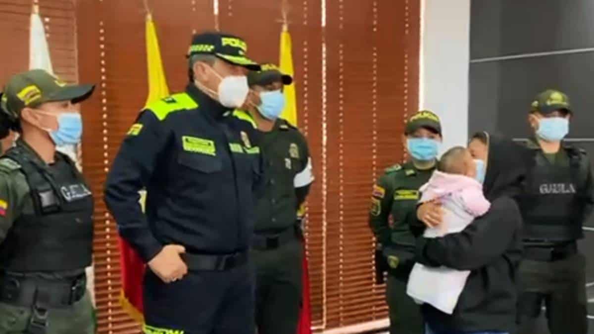Rescatan bebé de seis meses raptada por dos mujeres en Bogotá