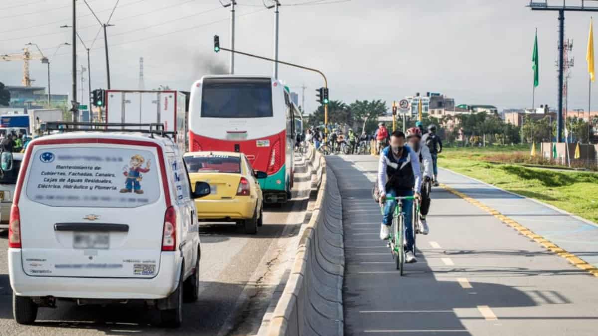 Foto: Twitter @ClaudiaLopez. Bicicarril de la calle 13: abren investigación preliminar
