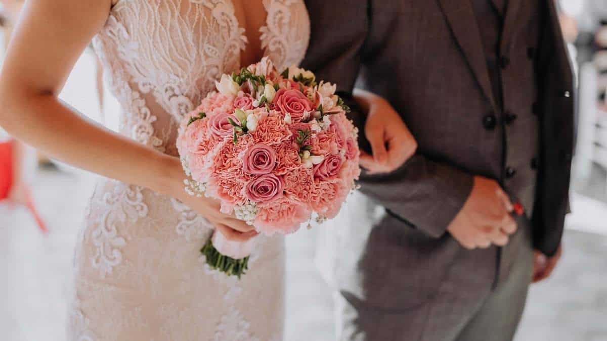 Inventó su matrimonio para que su exnovio la volviera a buscar