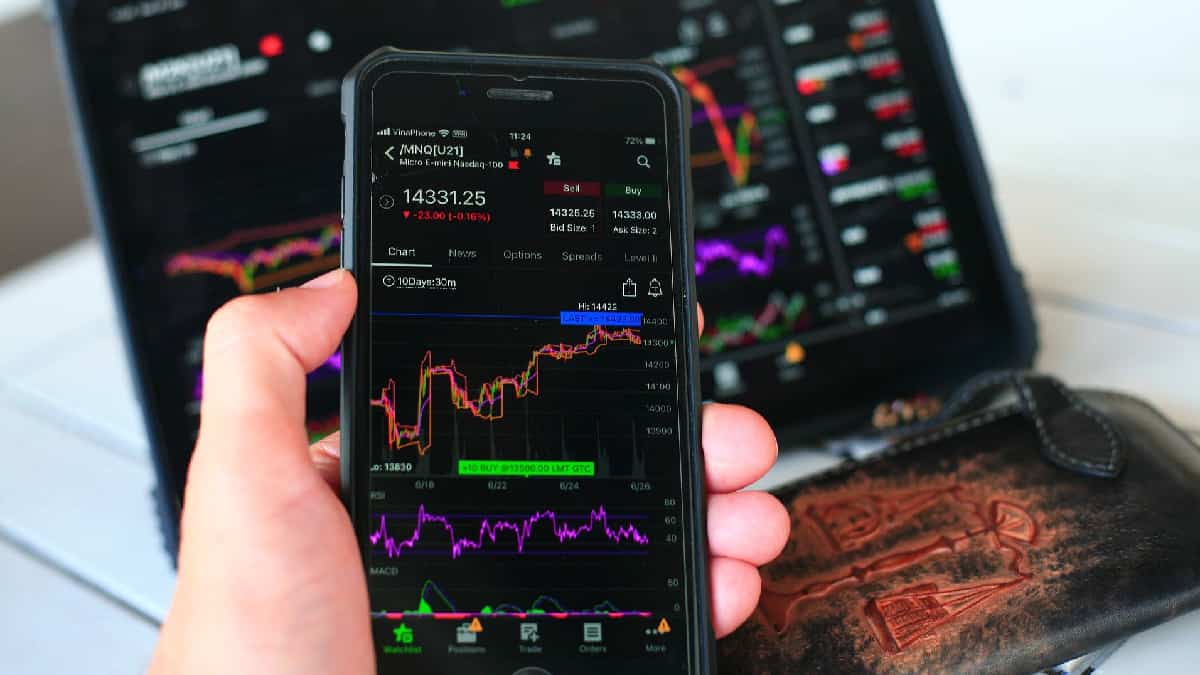 El crecimiento del Reino Unido se ralentizó notablemente en el tercer trimestre del año a 1,3%