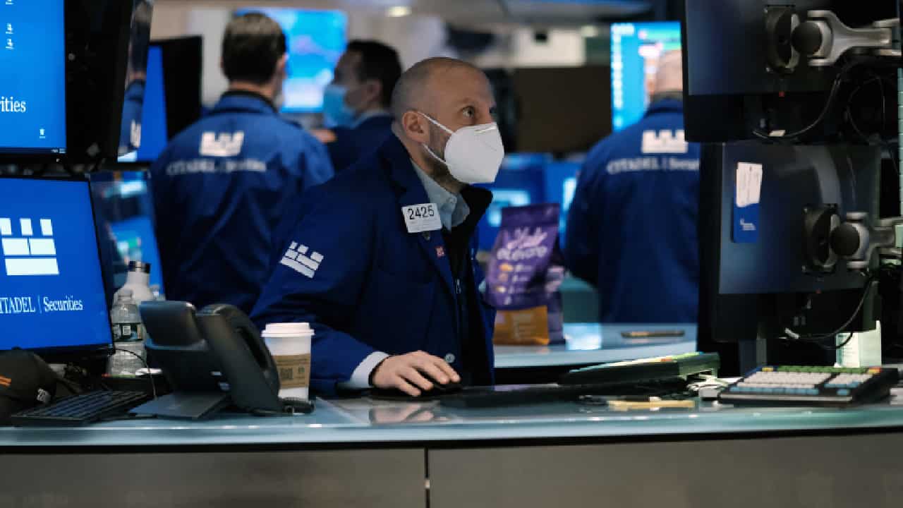 Wall Street abre en baja ante nuevas sanciones contra Rusia