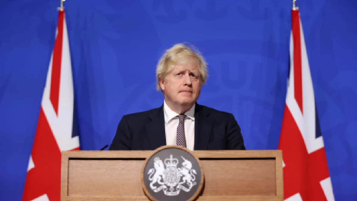 Reino Unido ofrece una inyección de refuerzo a todos los mayores de 18 años