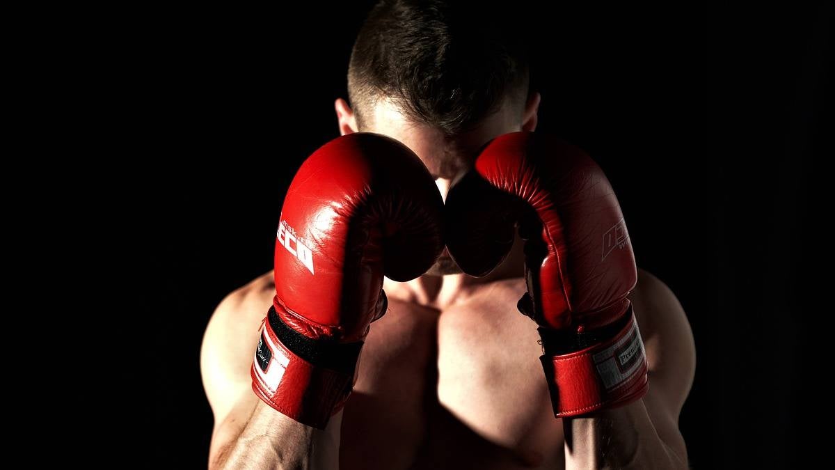 El hombre que se deja golpear para que las personas liberen estrés