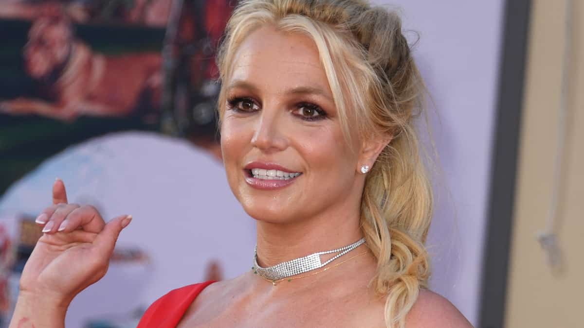 Britney Spears queda liberada de tutela de su padre después de 13 años