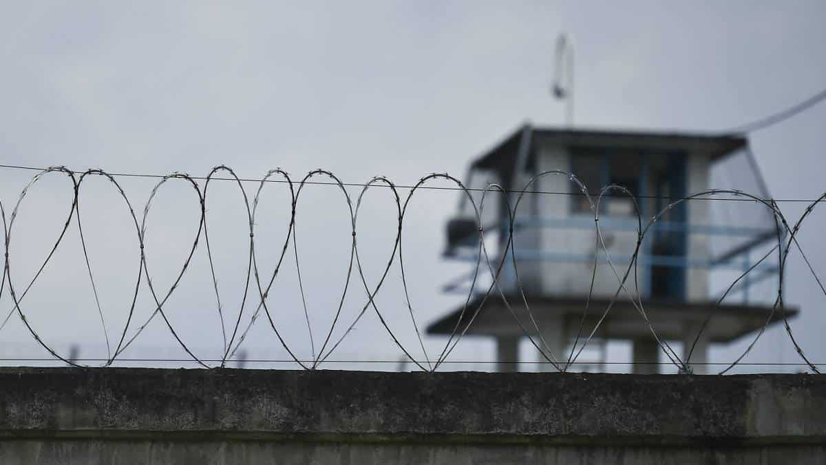 Tumban cadena perpetua para violadores y asesinos de niños