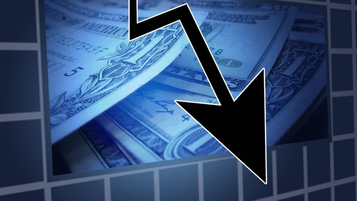 Bolsas mundiales caen y se disparan oro, petróleo y gas por Ucrania