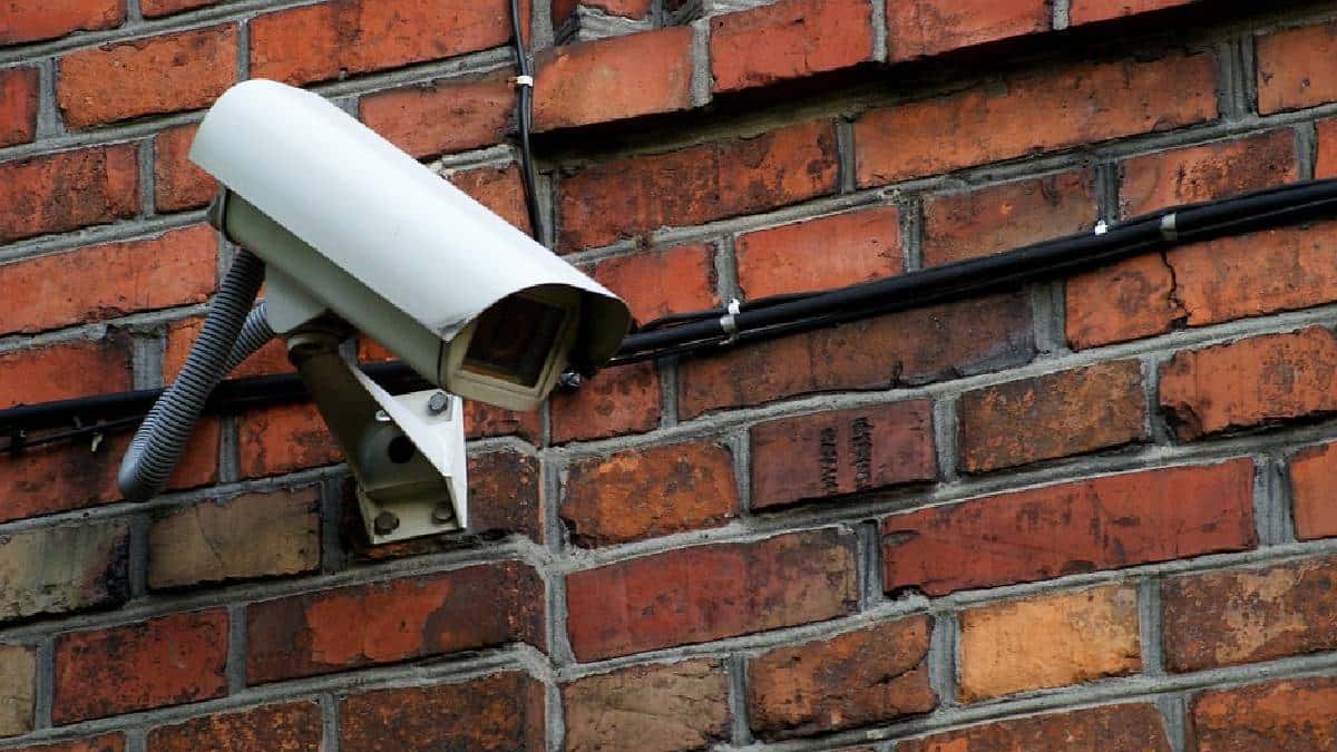 Video registra a mujeres siendo atracadas en Medellín