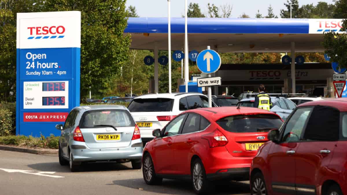 Gobierno y gasolineras ven el principio del fin de la crisis de carburante británica
