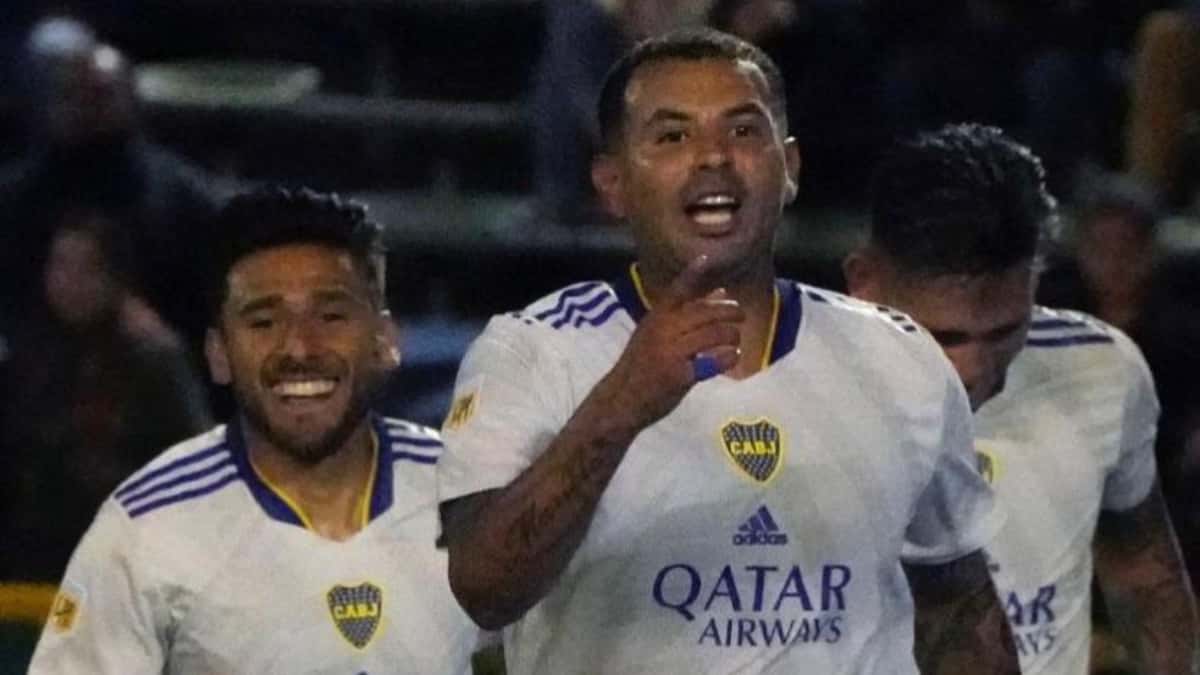 Edwin Cardona anotó un gol y dio una asistencia en la victoria 0-3.