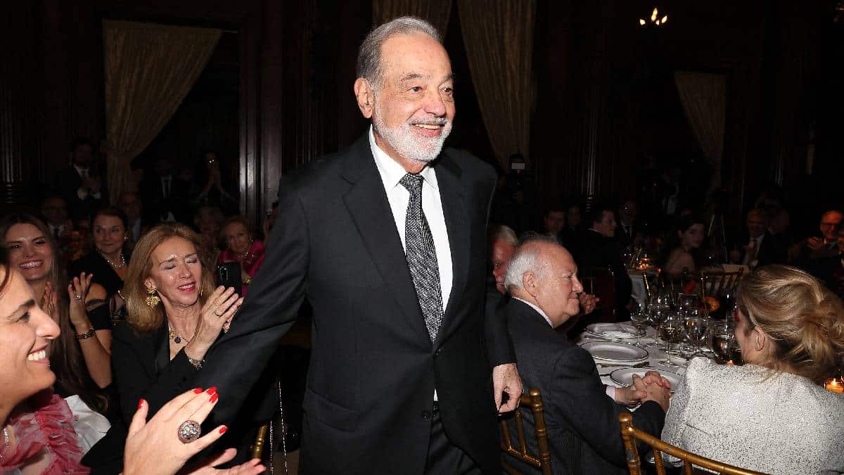 Carlos Slim propone semana laboral de tres días