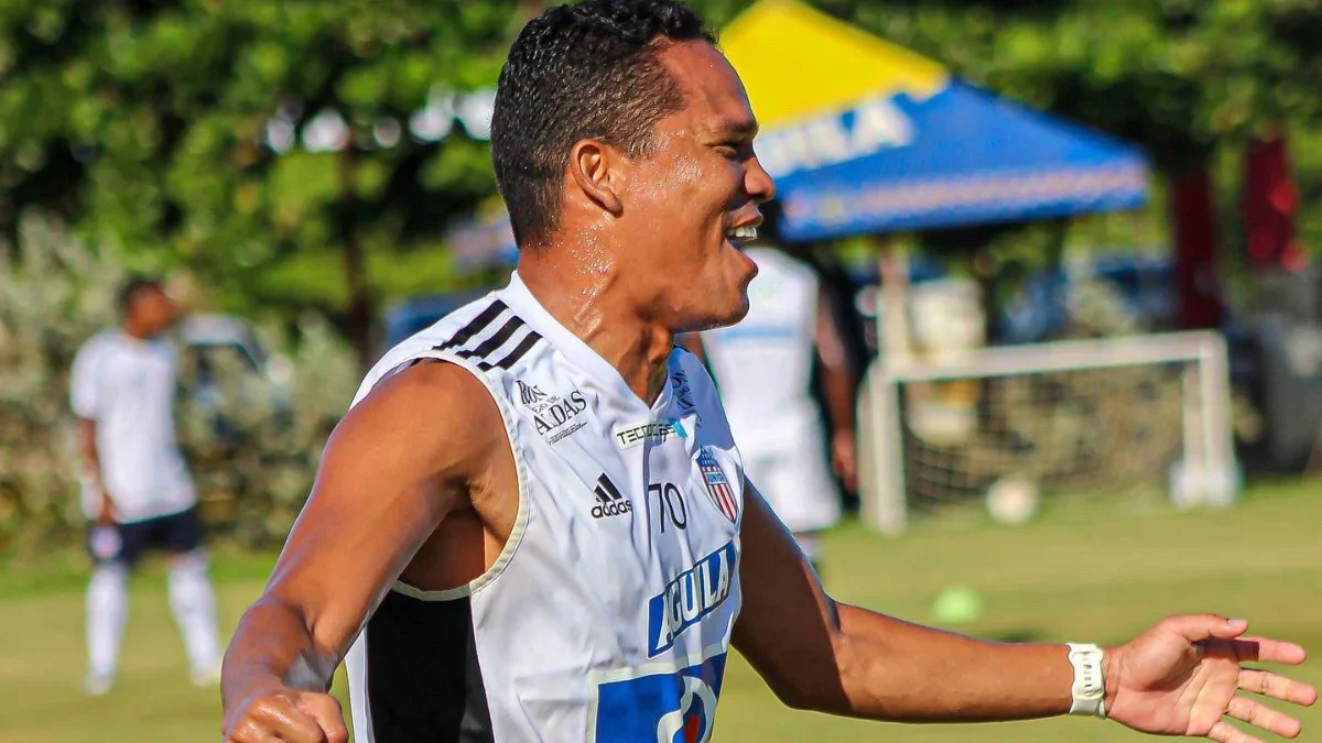 Carlos-Bacca-entreno-Junior