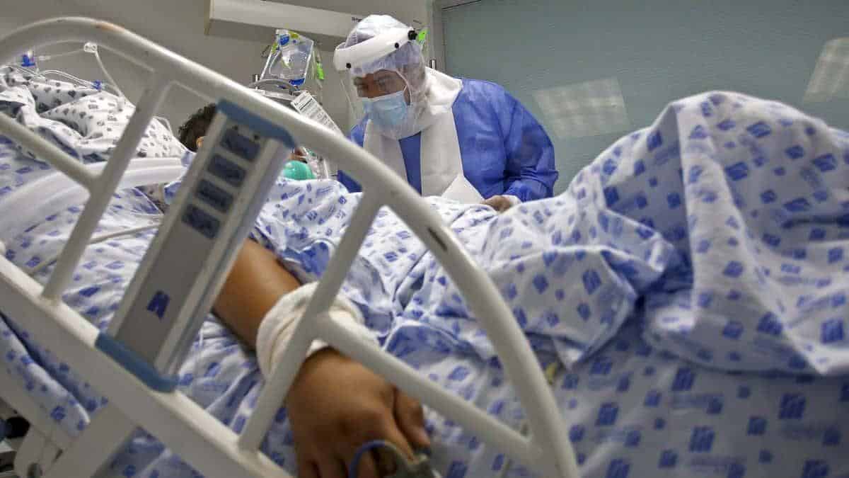 Antioquia y Bogotá, las regiones con más casos covid-19 este jueves