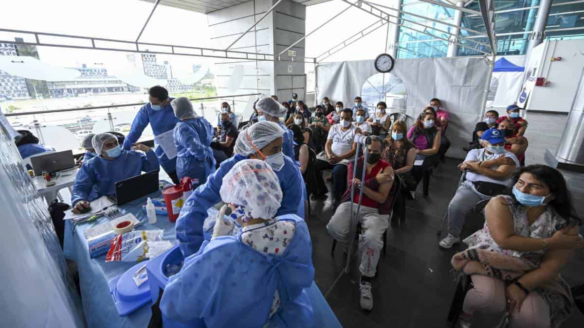 Bogotá, Antioquia y Valle: las regiones más afectadas por covid este miércoles