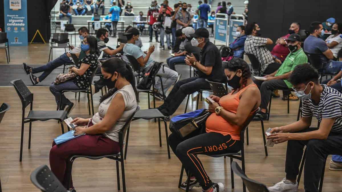 Antioquia, Valle y Barranquilla son las regiones con más casos covid este jueves