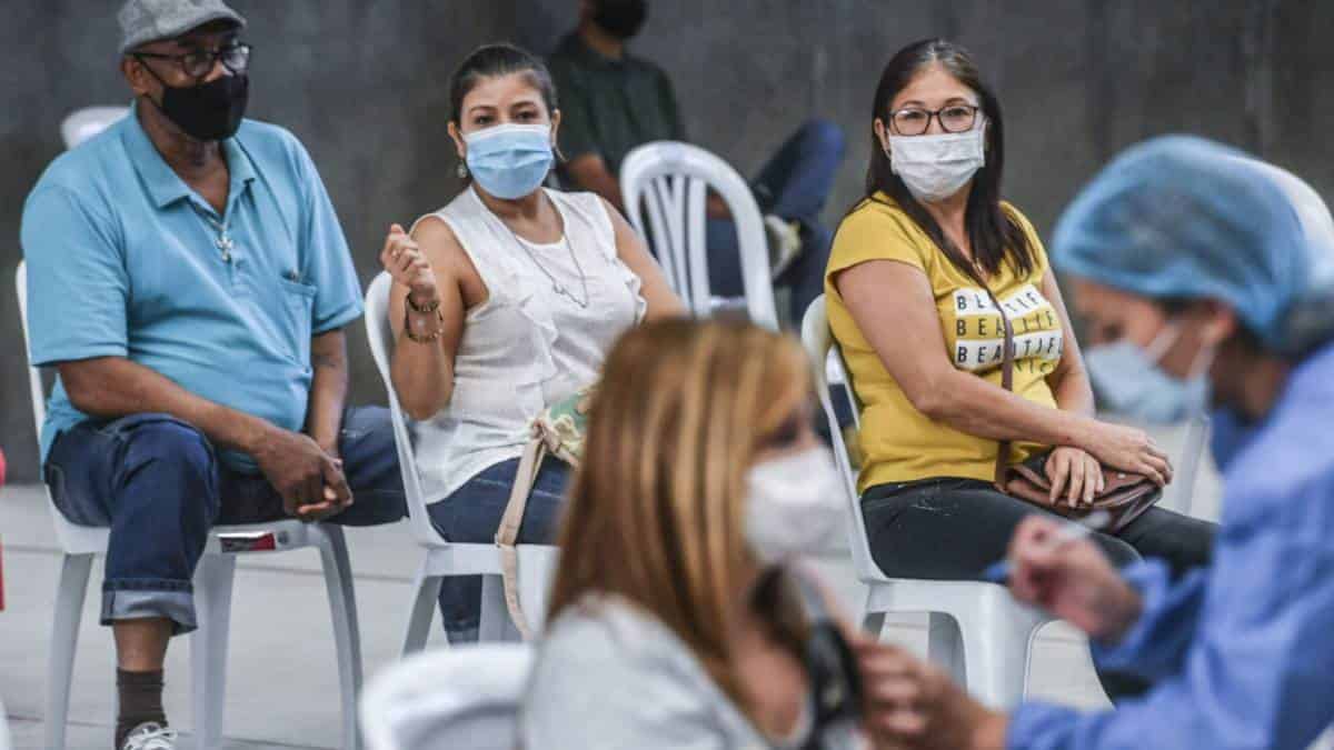 Más de 9.000 personas se contagiaron con covid este sábado en Colombia