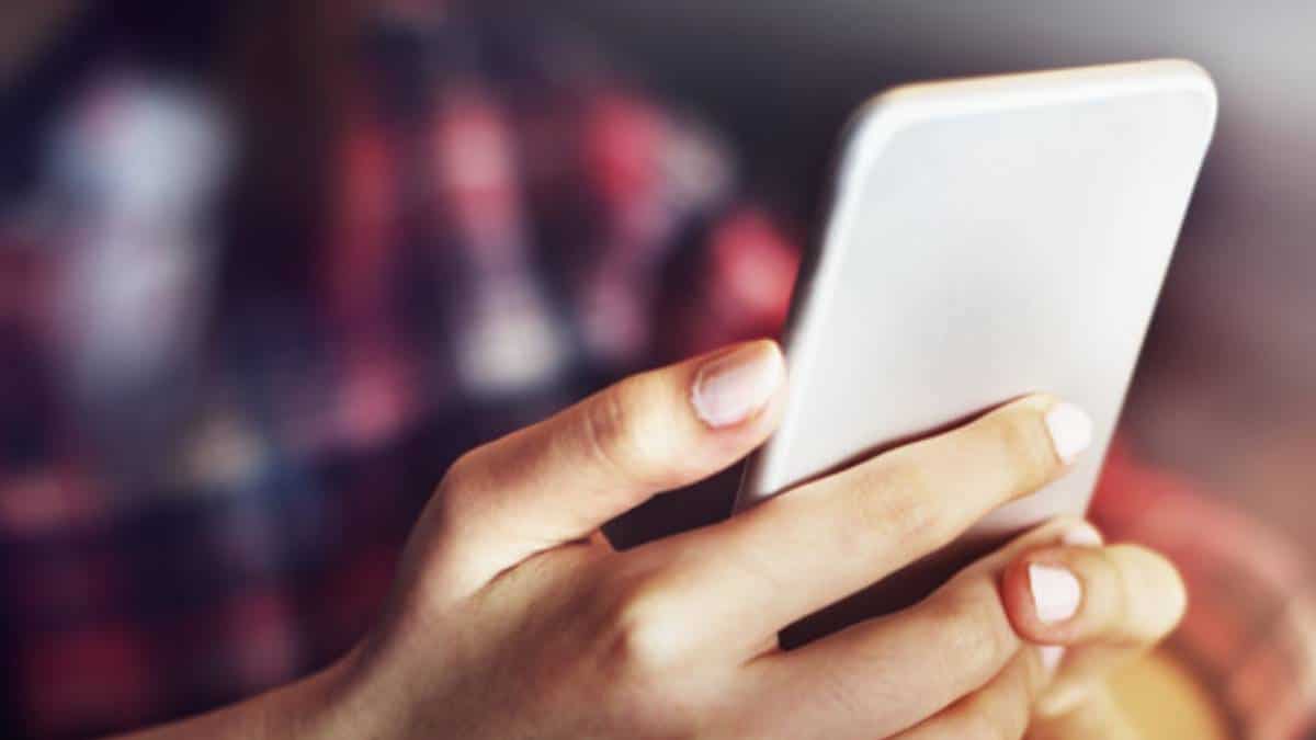 Foto: Freepik Descubra si le están espiando el celular con estas seis señales