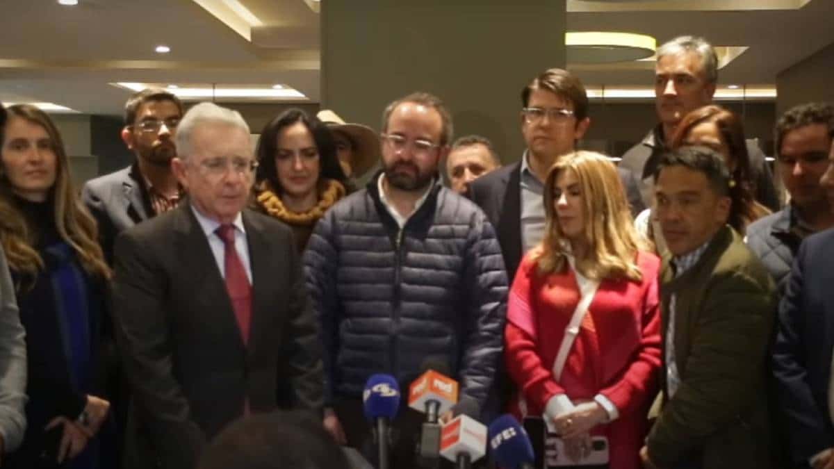 El Centro Democrático se declara oficialmente en oposición