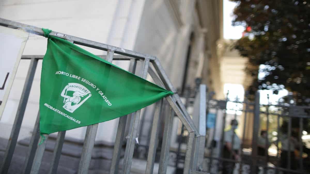 Chile despenaliza el aborto hasta las 14 semanas de gestación