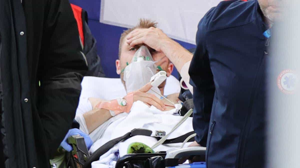 Christian Eriksen está consciente en hospital tras desmayarse en partido de la Eurocopa