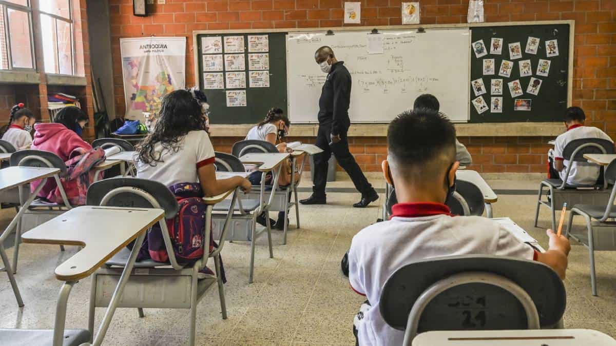 Con tutelas buscan frenar clases presenciales en diversas regiones del país