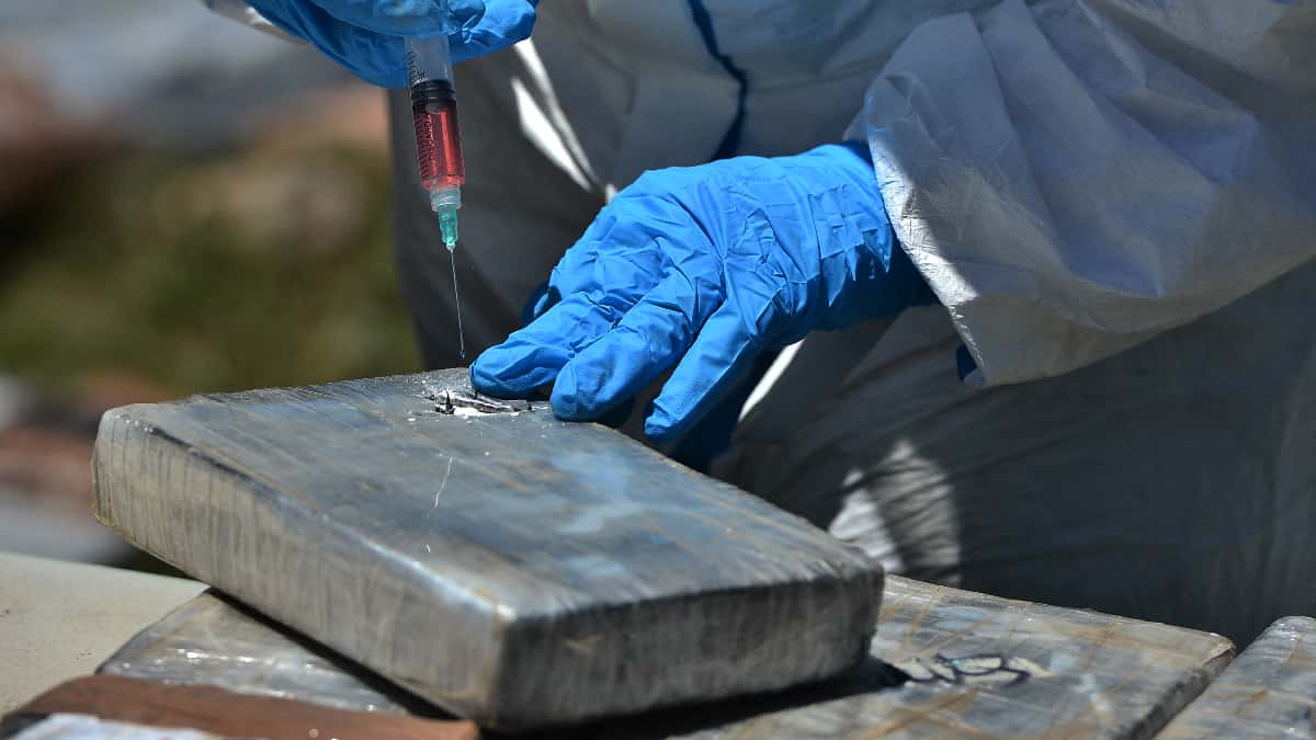 Cinco hombres detenidos en Guatemala por traficar cocaína en una lancha