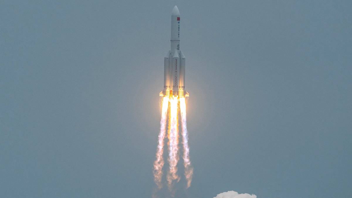 Los lugares en los que podrían caer los escombros del cohete chino este fin de semana