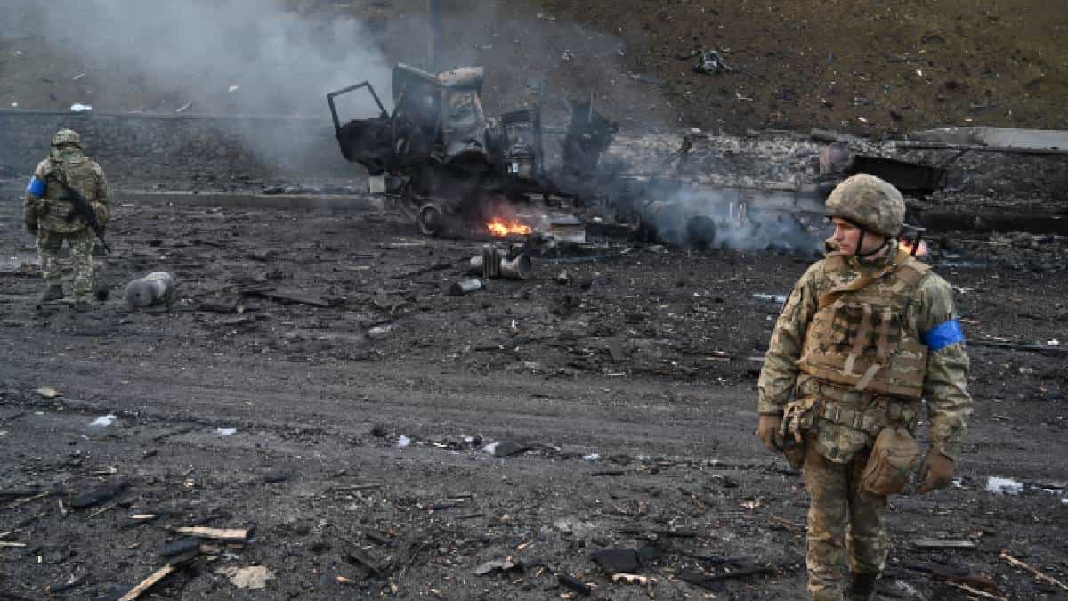 Liberan presos con experiencia militar para combatir a Rusia