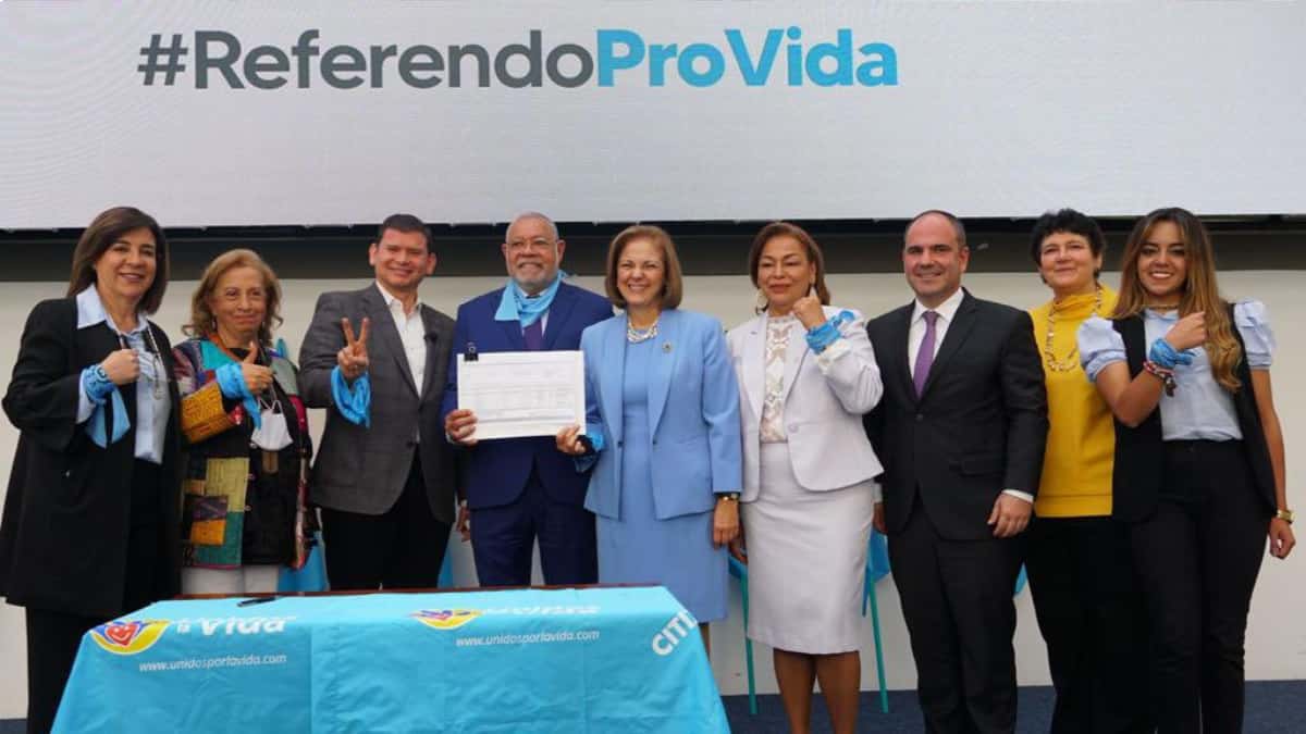 Inicia el referendo para prohibir el aborto en Colombia