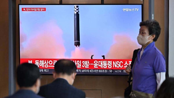 Corea del Norte lanza un nuevo misil balístico en medio de tensiones con Estados Unidos y Corea del Sur Corea del Norte lanza un nuevo misil balístico en medio de tensiones con Estados Unidos y Corea del Sur