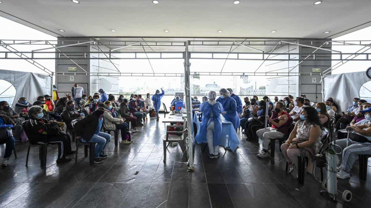 Bogotá, Antioquia y Valle: las regiones del país con más casos covid este domingo