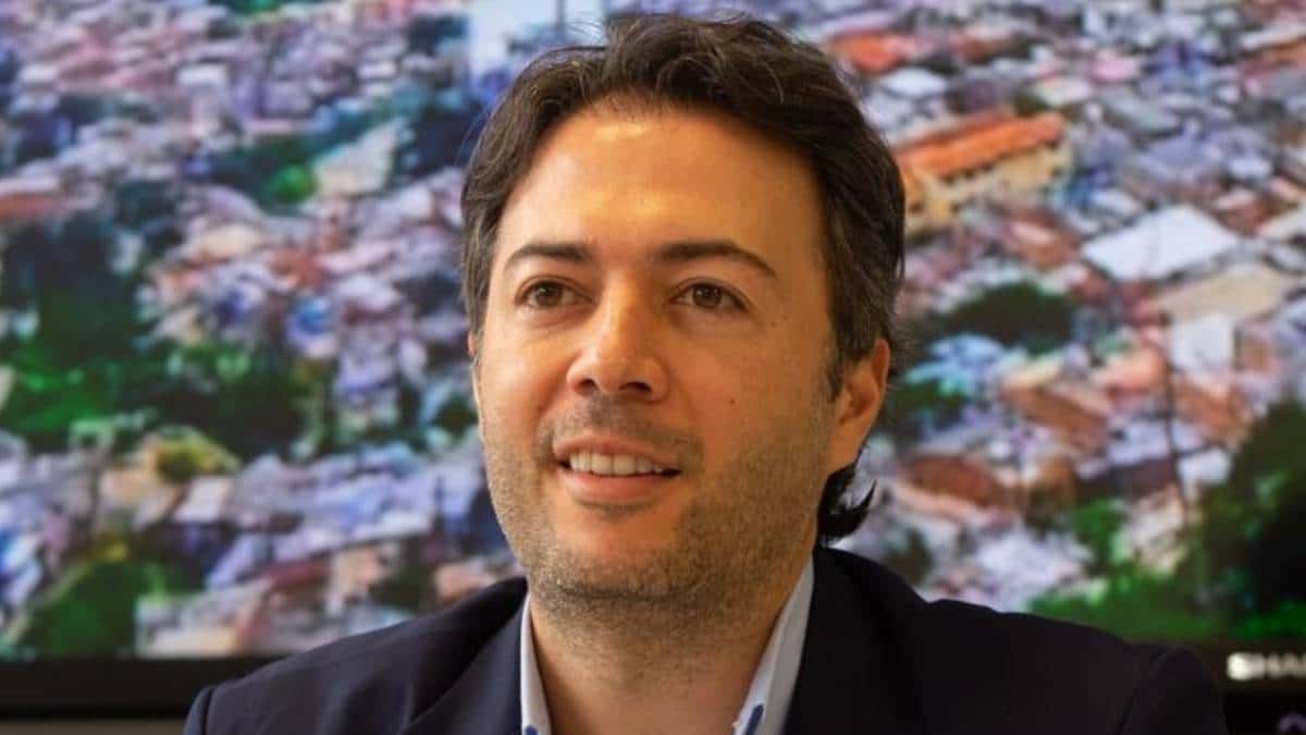 Presentan terna para reemplazar a Daniel Quintero