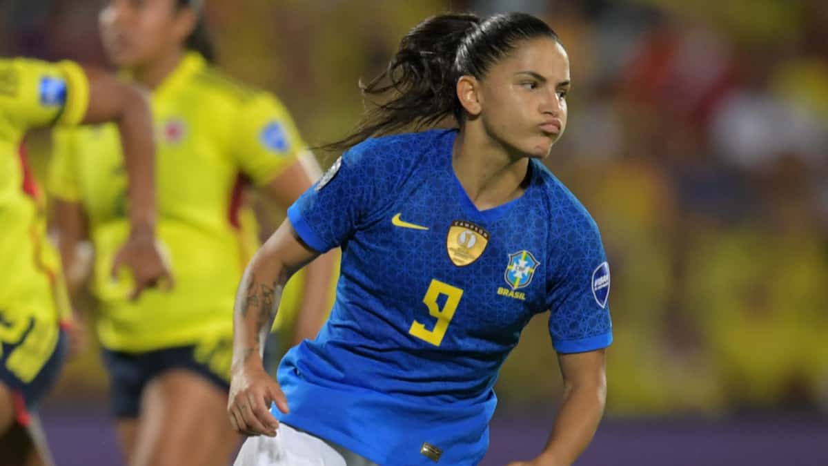 Colombia vs Brasil: gol de penal de Debinha en video