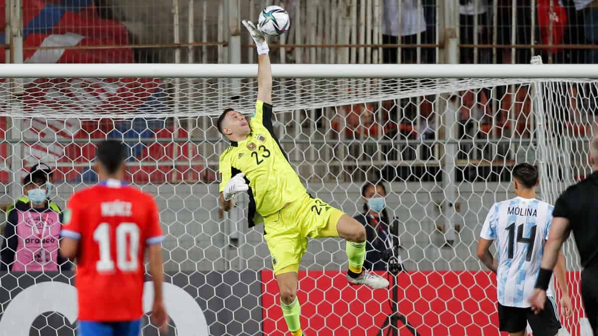 Emiliano Martínez y la dura crítica que recibió en Argentina