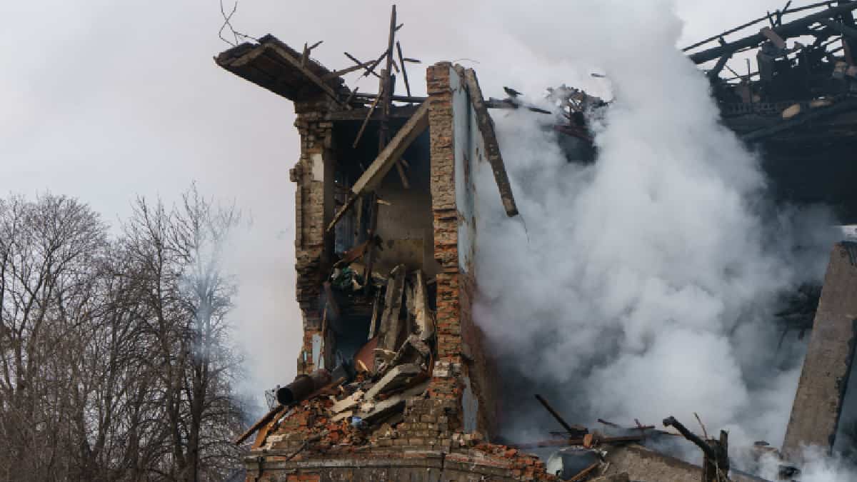 Bombardeos golpean otras zonas civiles en Dnipro, Ucrania, Ucrania