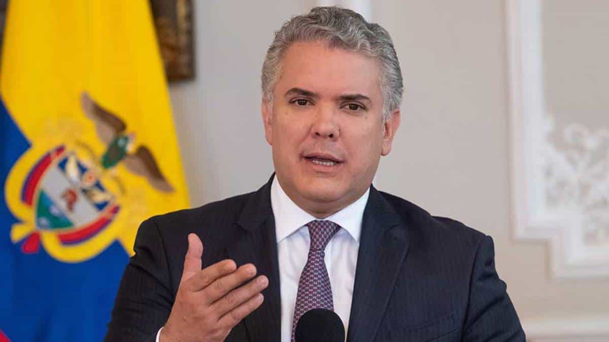 Iván Duque le habla al ELN