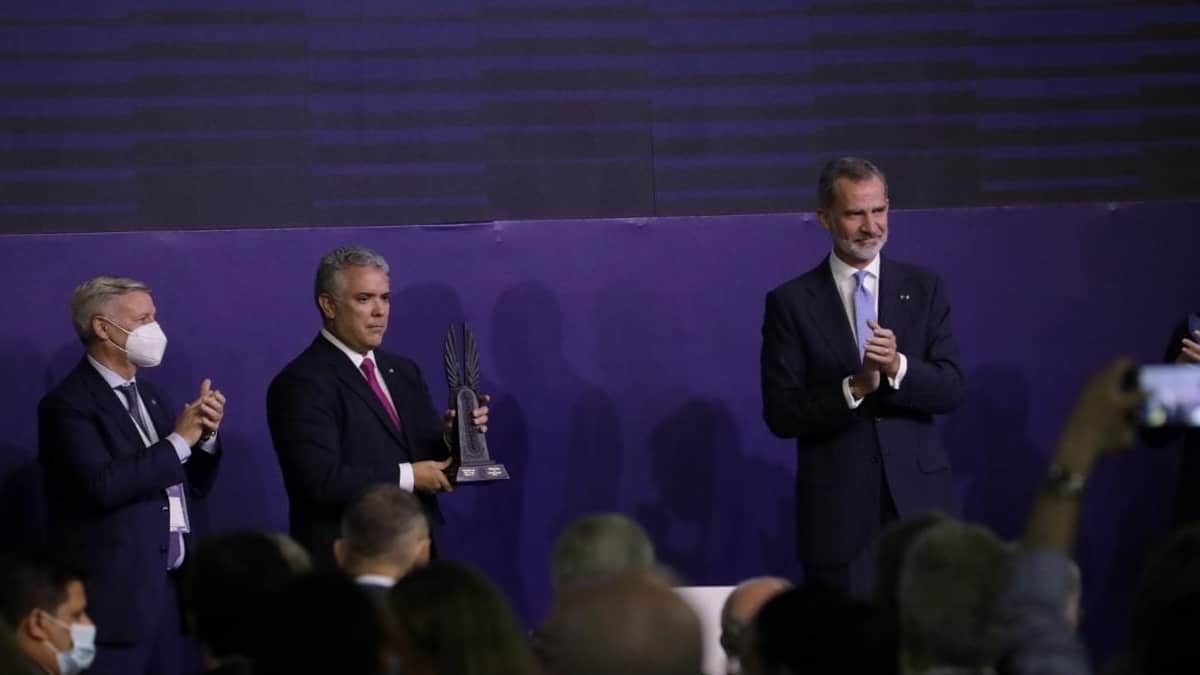 Rey Felipe entregó premio a Colombia