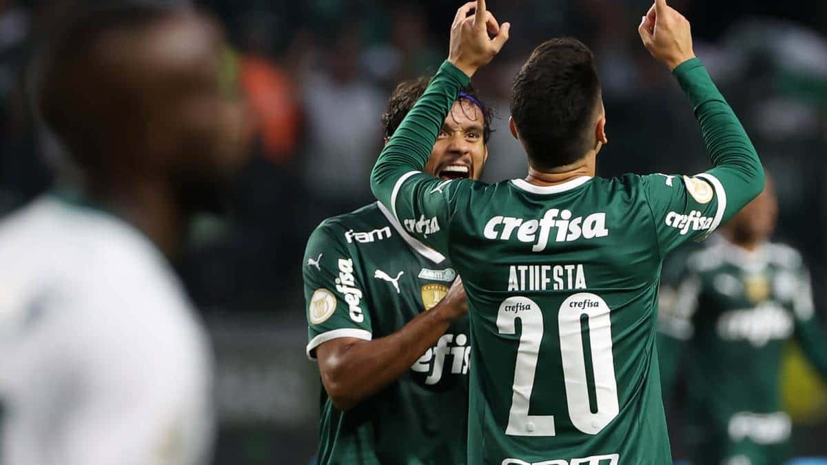Eduard Atuesta marcó un golazo con Palmeiras