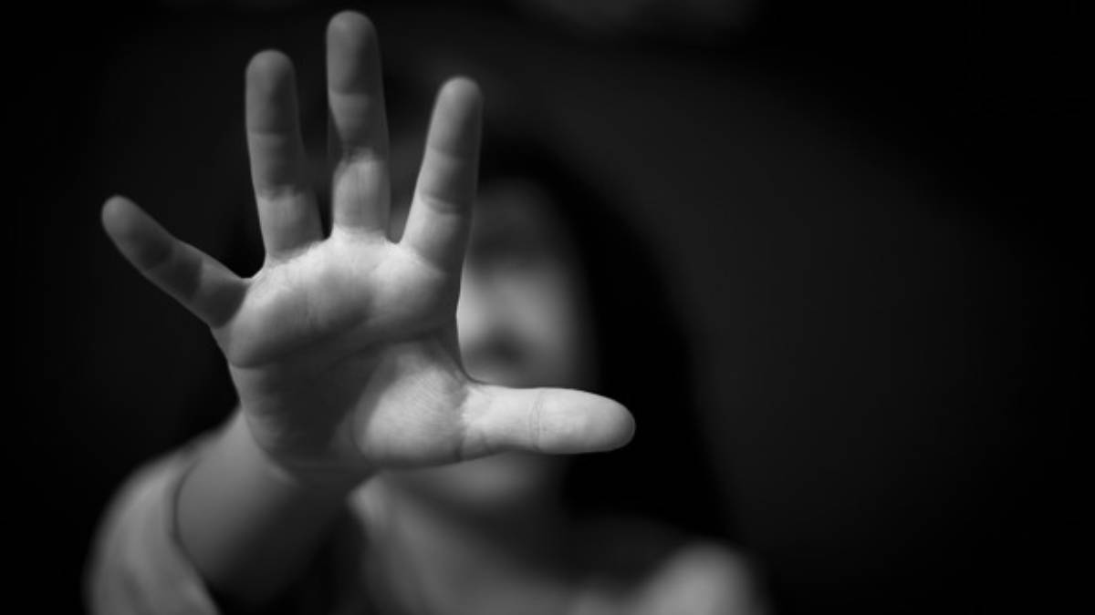 Despiden a embajadora filipina que golpeaba a su empleada doméstica en Brasil