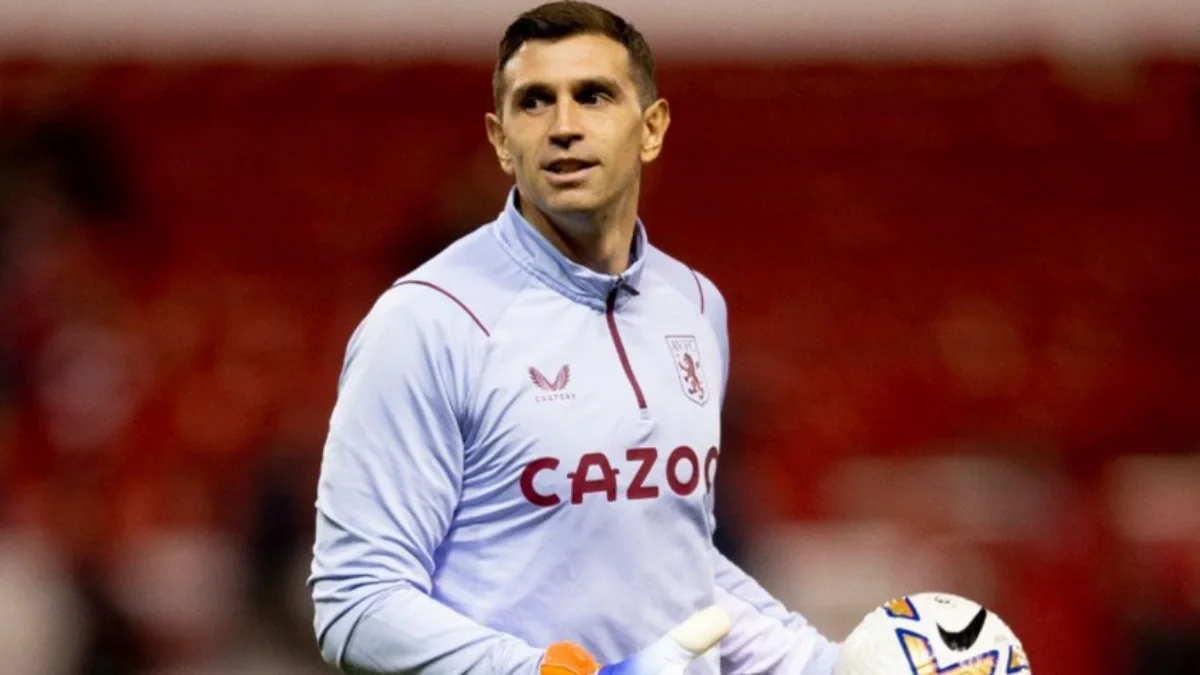 'Dibu' Martínez, segundo peor arquero en Premier League