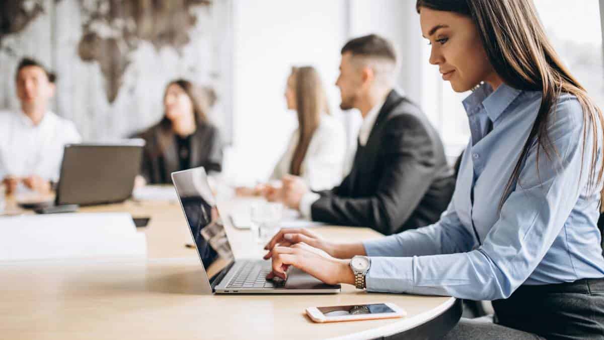 Fenalco destaca recuperación de empleos en octubre pero el país aún no alcanza niveles prepandemia