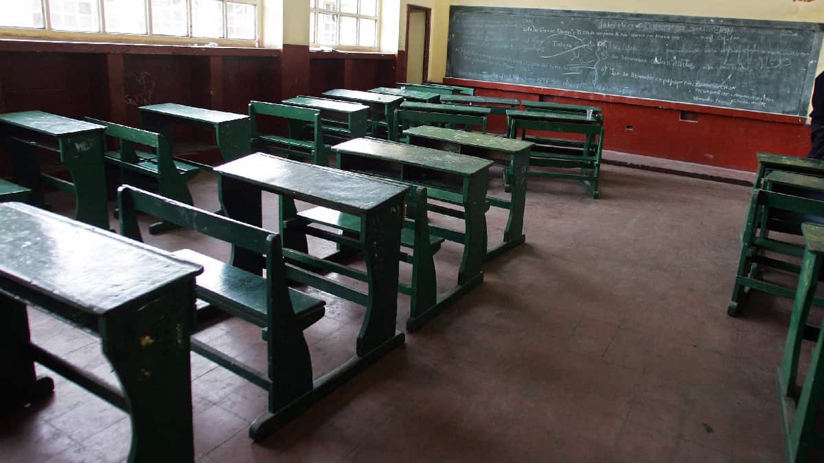 Perú: “retorno obligatorio" de estudiantes a las escuelas en 2022